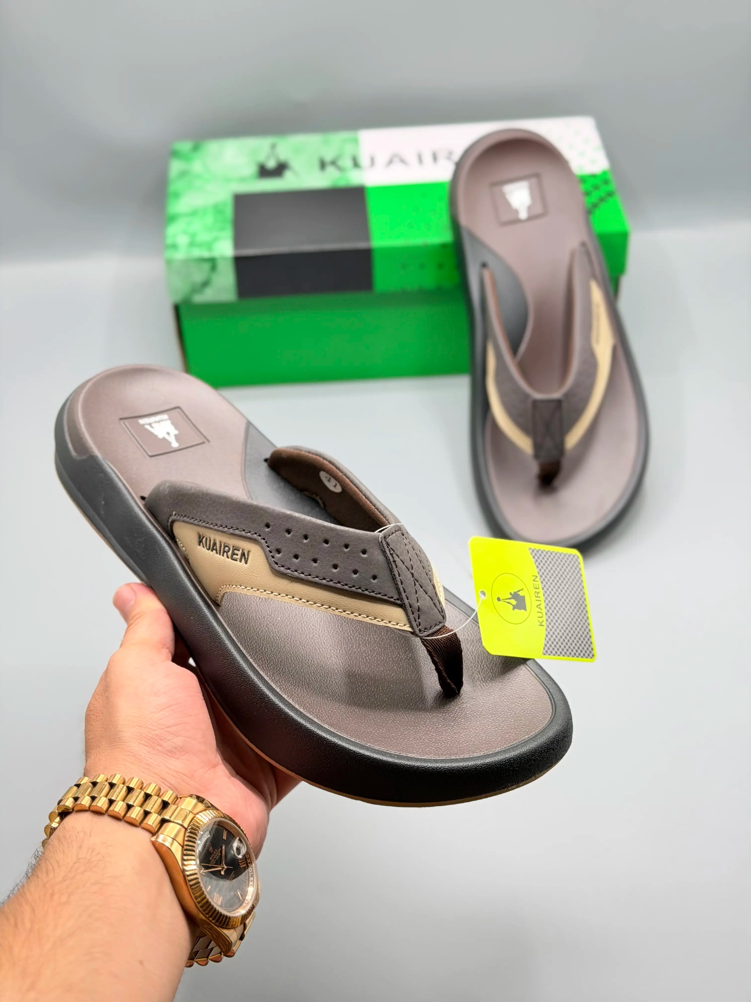 Kuairen Brown Mocha Comfort Slides – hand held view